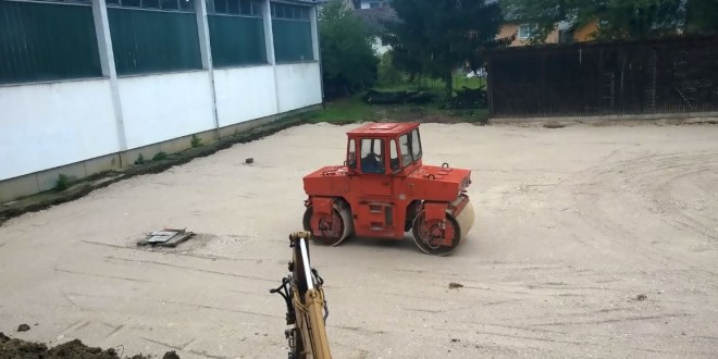 Počela izgradnja parking prostora iza zgrade općine Ključ