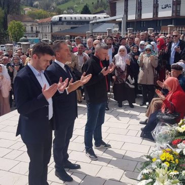 Posjeta delegacije Općine Ključ Šehidskom mezarju u Travniku