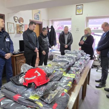Općina Ključ po prvi put nabavila nove uniforme za Vatrogasnu jedinicu Ključ