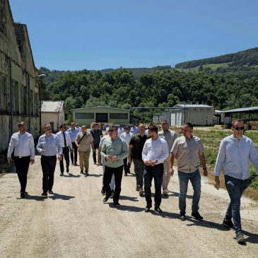Općinska i kantonalna vlast u obilasku Sanice: U punom jeku realizacija investicija vrijednih preko 1,7 miliona KM